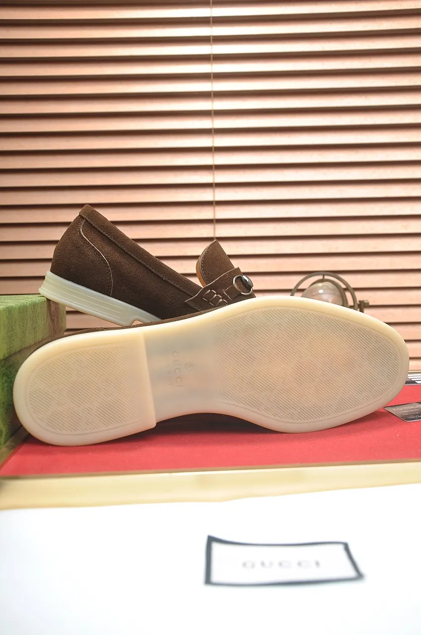 Men's shoes 💰440💶【GUCCI】 (High-end Niuli) New 🍀Gucci* - top version Gucci classic casual leather shoes! It is made of imported original cowhide and has a comfortable first layer of cowhide lining! Original wear-resistant rubber outsole! High quality products! Code number 38-44!